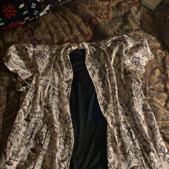 Shirt - Picture 4 of 6